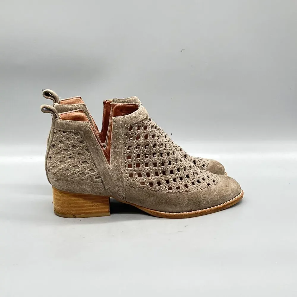 Jeffrey Campbell Boots Womens 6.5 Beige Suede Cutout Ankle Block Heel Booties